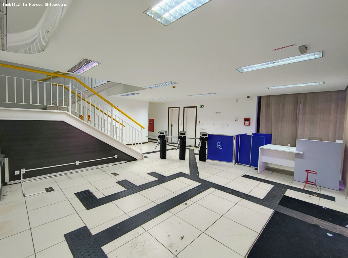 Prédio Inteiro para alugar, 700m² - Foto 1