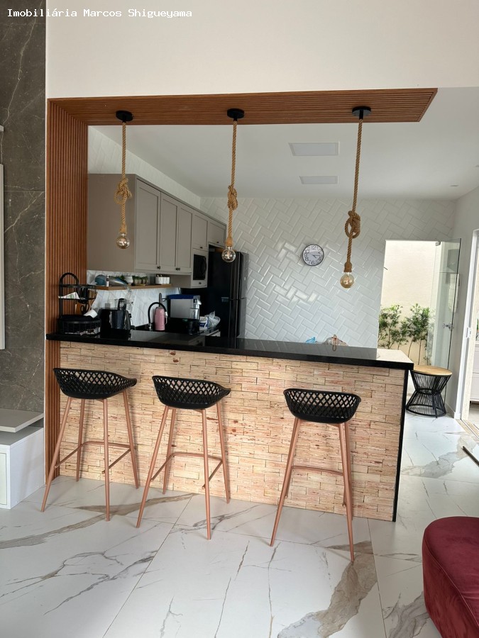 Casa de Condomínio à venda com 3 quartos, 260m² - Foto 3