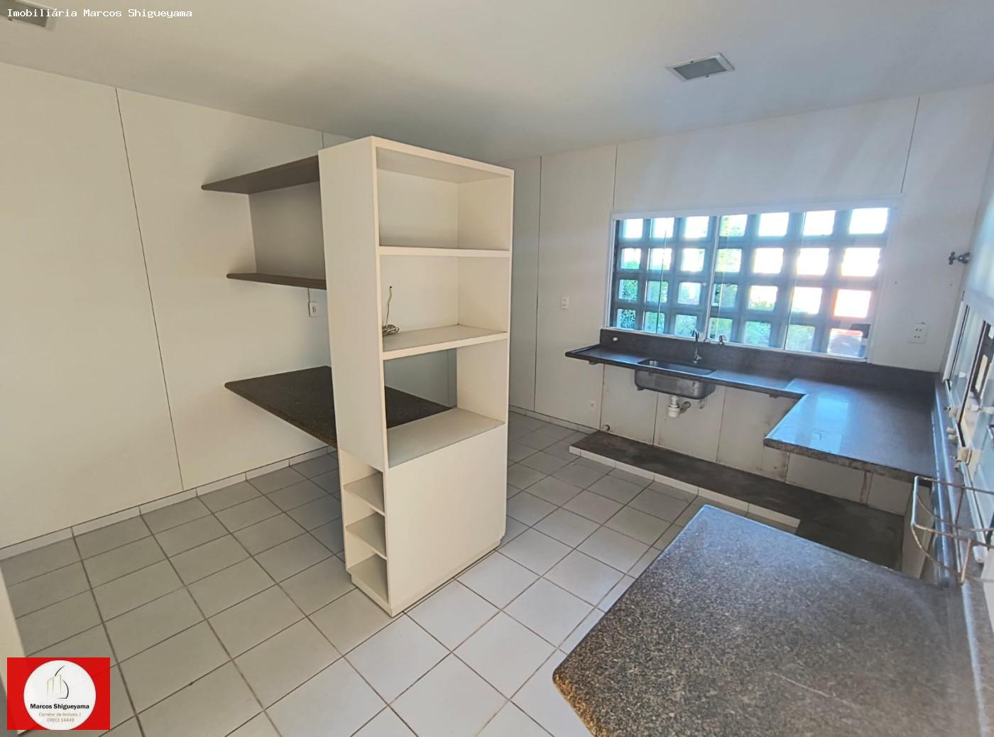 Casa de Condomínio à venda com 4 quartos, 323m² - Foto 13