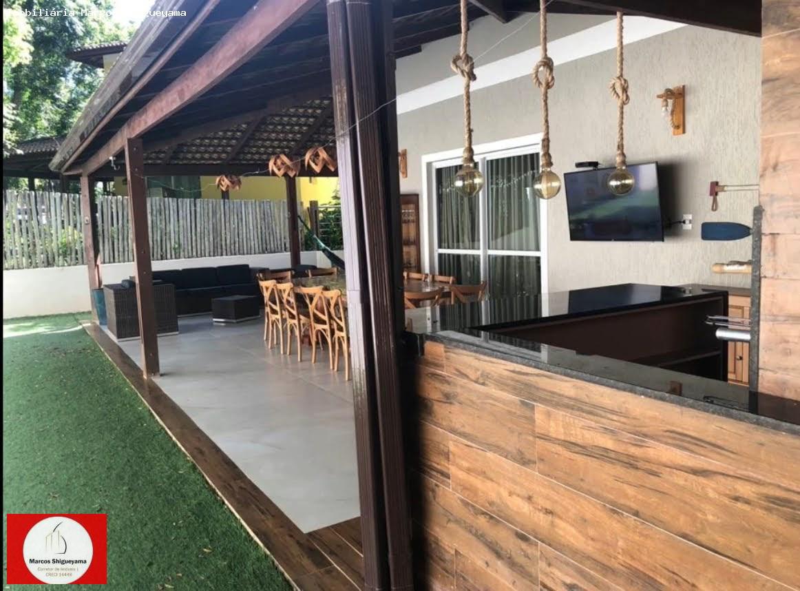 Casa de Condomínio para alugar com 4 quartos, 235m² - Foto 2