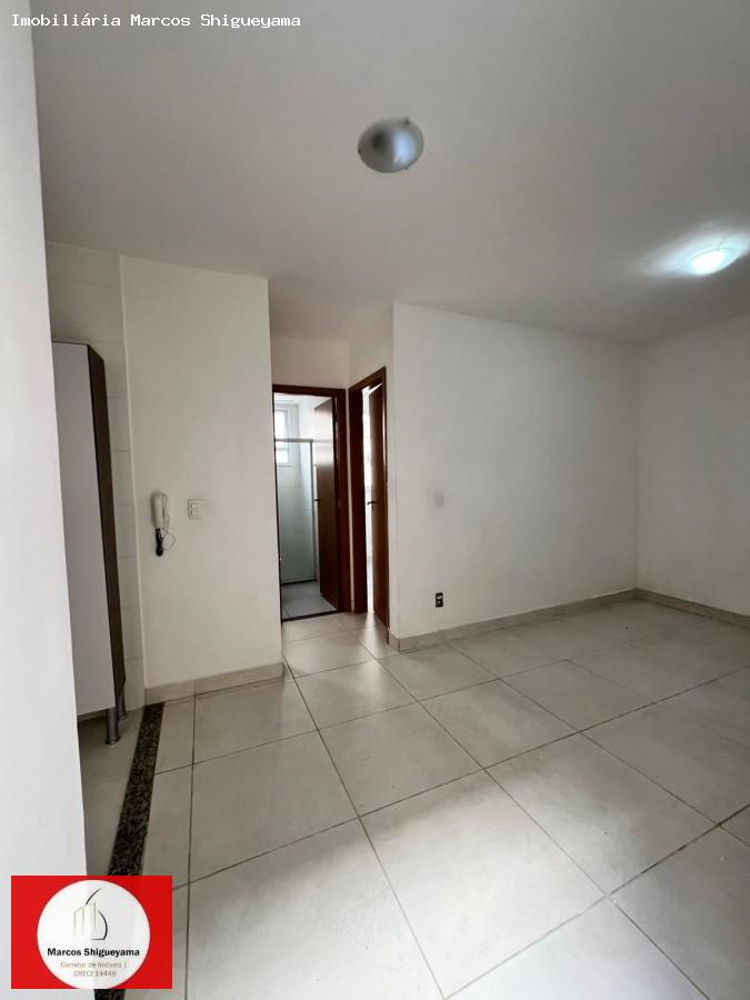 Apartamento à venda com 2 quartos, 60m² - Foto 3