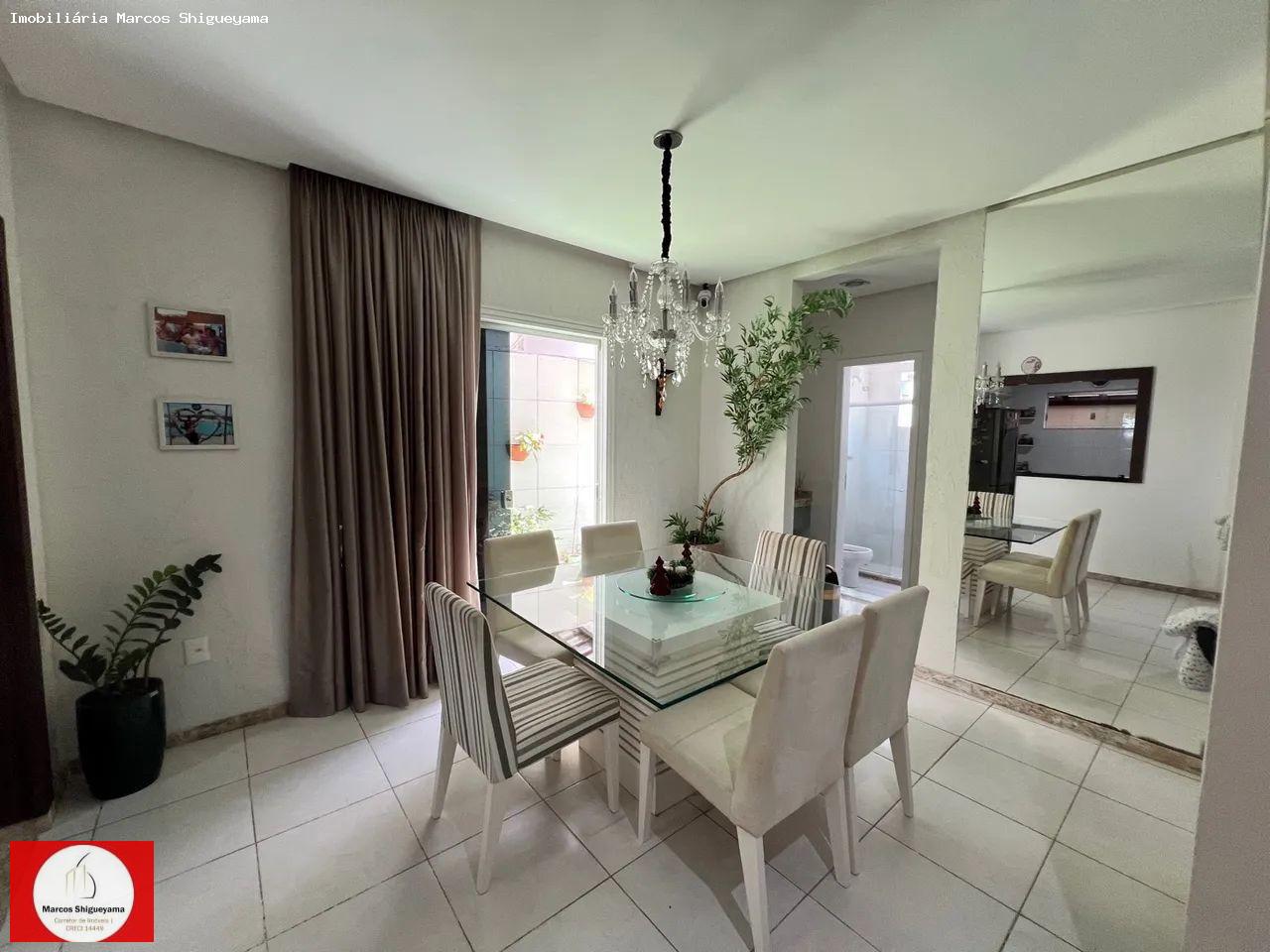 Casa à venda com 4 quartos, 325m² - Foto 8