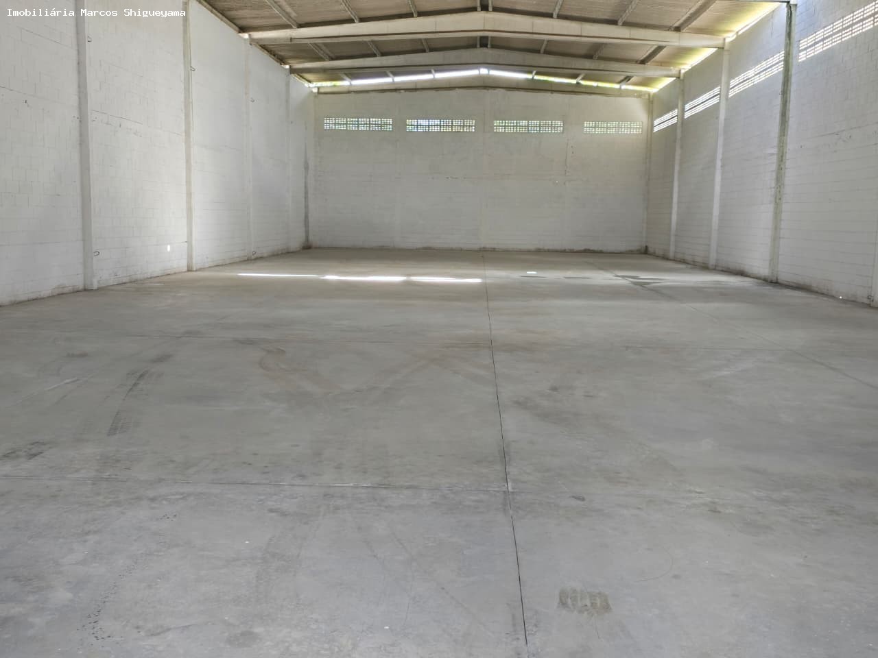Depósito-Galpão, 1500 m² - Foto 1