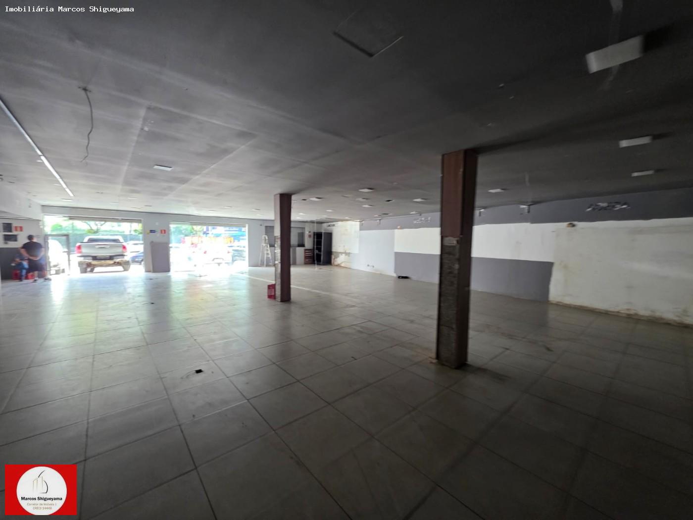 Loja-Salão, 600 m² - Foto 1